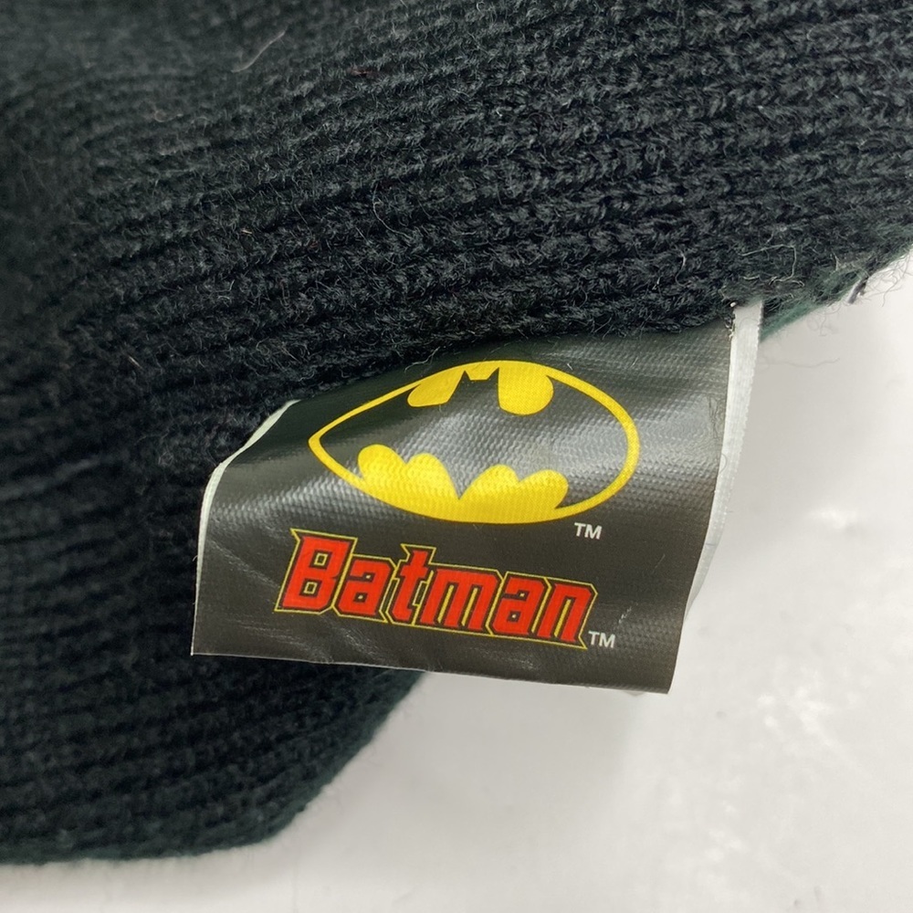 Batman Knit Beanie Hat With Yellow Logo & Gray Stripes - Picture 4 of 8
